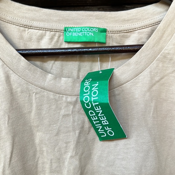 Benetton Tee Shirt NWT - Picture 2 of 3